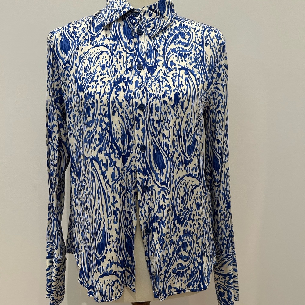 Zara Blue and White Patterned Blouse